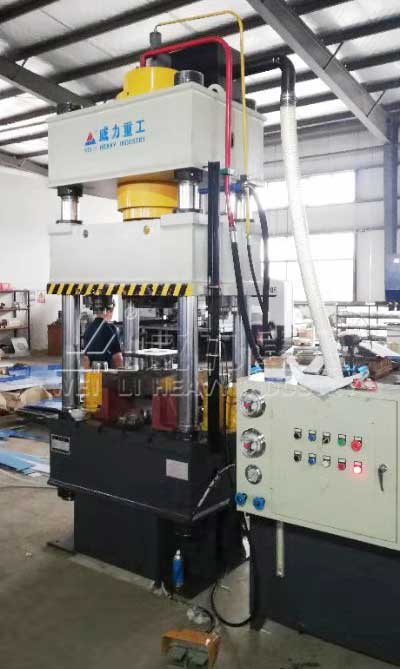 315吨四柱拉伸油压机