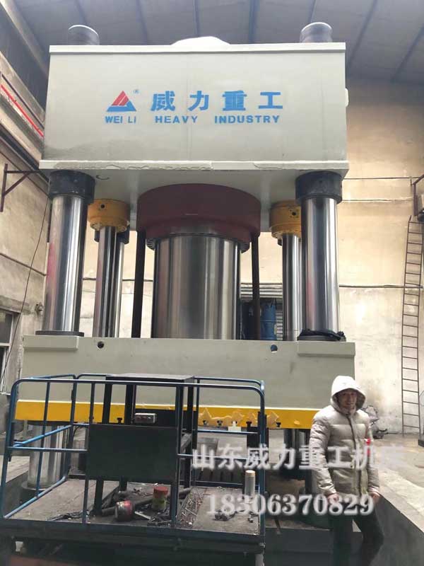 4000吨金属材料冷压成型油压机