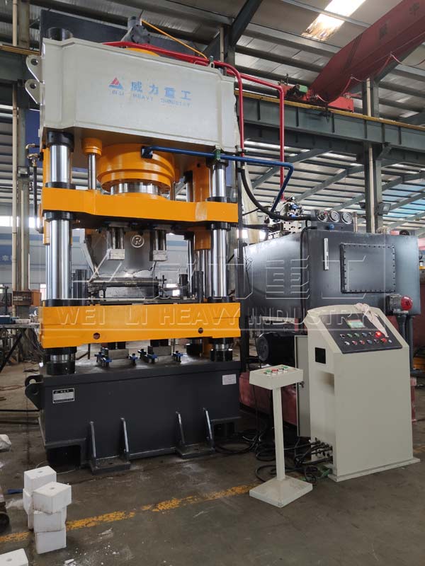 一模出两块5KG牛羊舔砖机器