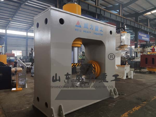 400吨热锻液压机